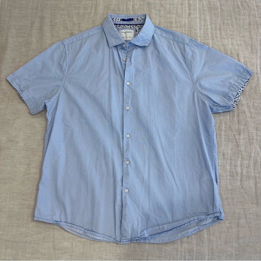 Denim & Flower Light Blue Short-Sleeve Button-Down Shirt